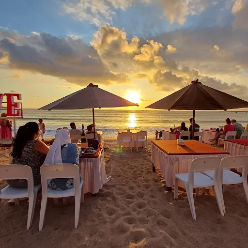 Beach Bali Cafe 1