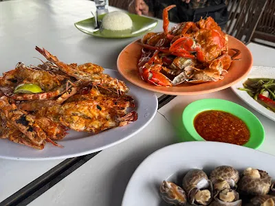 Warung Hawaii Grill Seafood 2