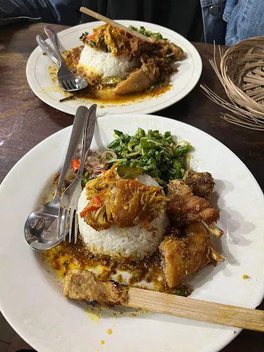 Warung Nasi Ayam Ibu Oki 4