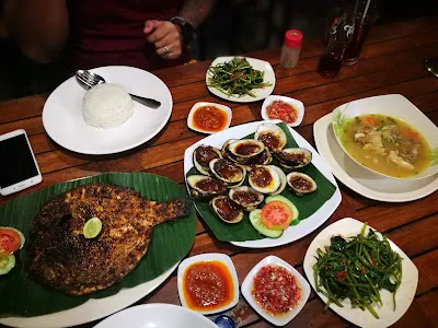 Warung Mami Ikan Bakar 3