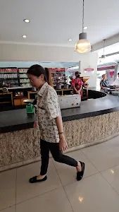 Golden Kirrin " 70 " Fahrenheit Koffie FACTORY 3