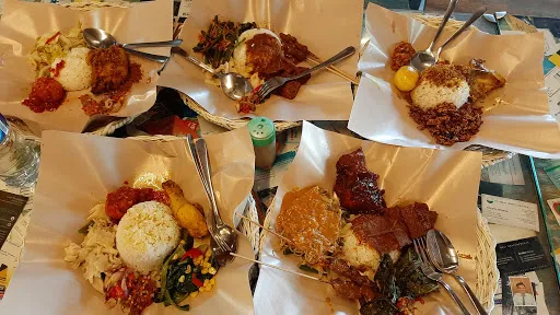 Mrs Widya's Campur-Campur Restaurant 2