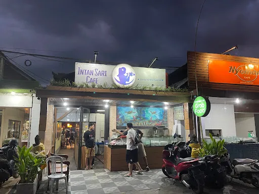 Intan Sari Cafe 1