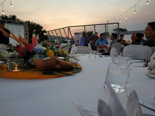 Smoqee Lounge & Sky Bar 4