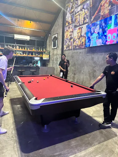 Y Sports Bar - Padang Padang 1