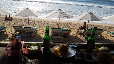 Pregnant Coconut Cafe 4