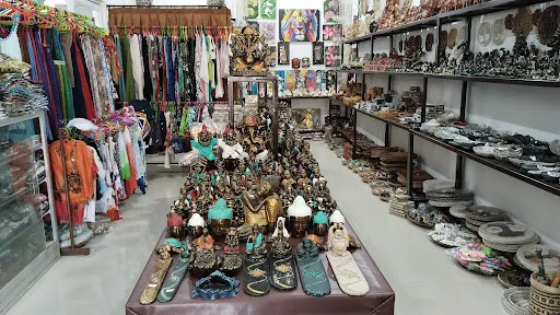 Cosala Art Shop 3