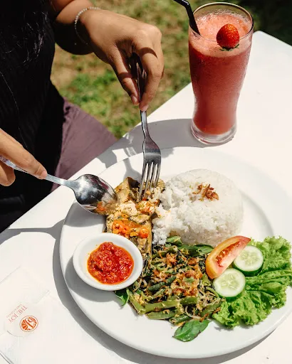 The Joy Cafe & Restaurant 4