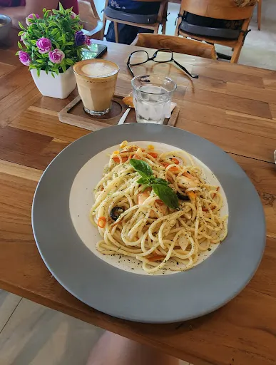 Teraskota Coffee & Eatery - Jimbaran 3