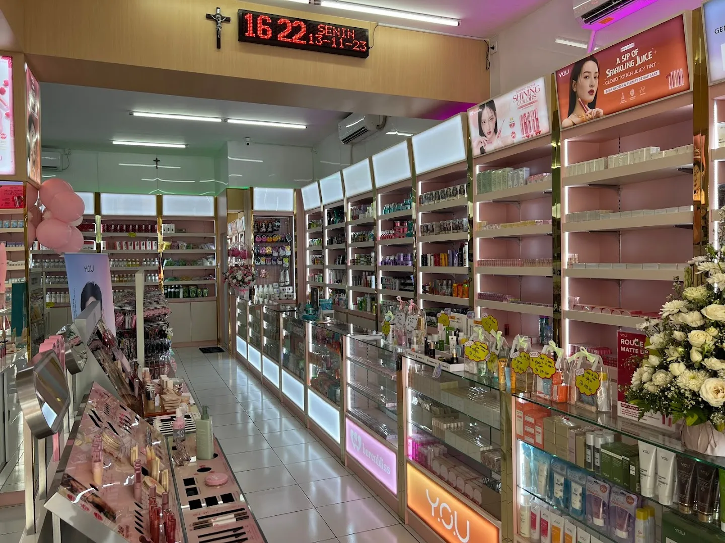 Rejeki Cosmetics dan Bahan Laundry Uluwatu 2