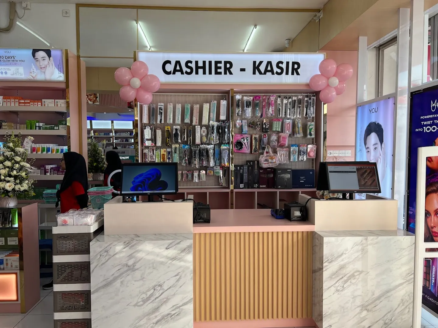 Rejeki Cosmetics dan Bahan Laundry Uluwatu 3
