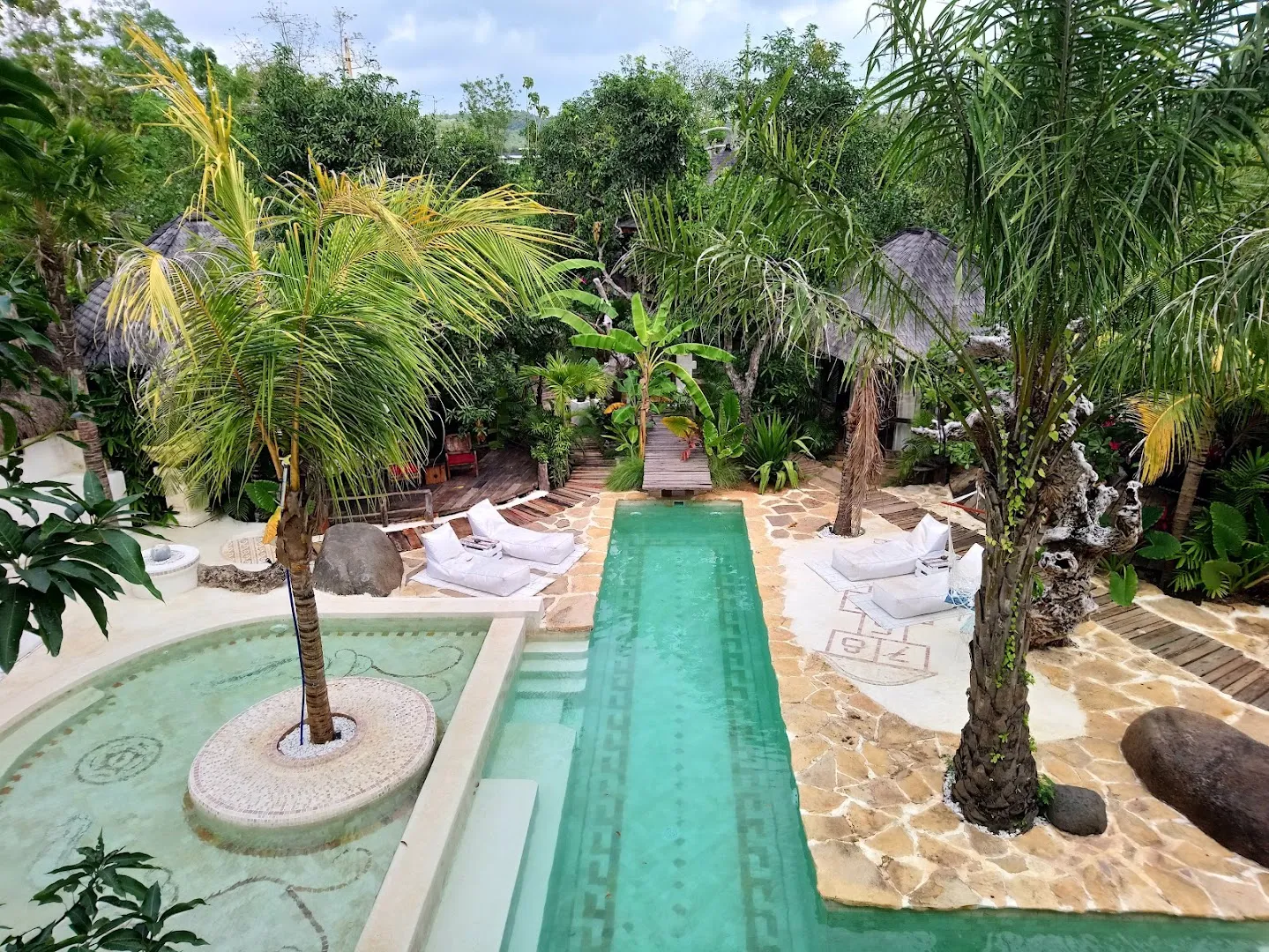 The Alchemist Bungalows & Restaurant 4