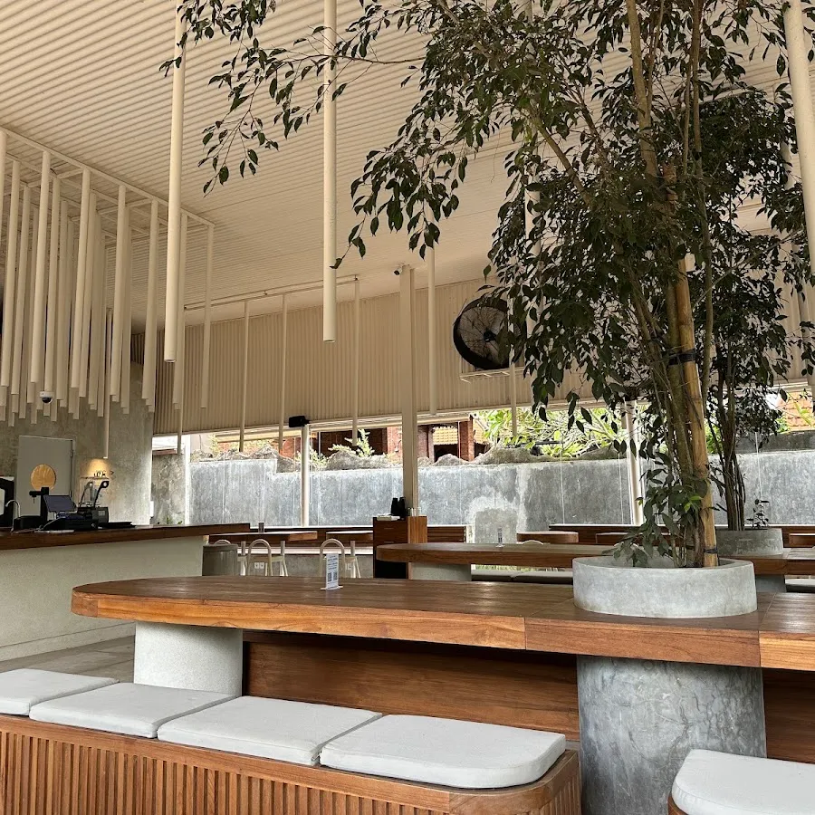 Overhead Bar, Coffee & Restaurant 1