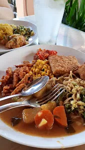 Yeye's Warung & Gift Shop 1