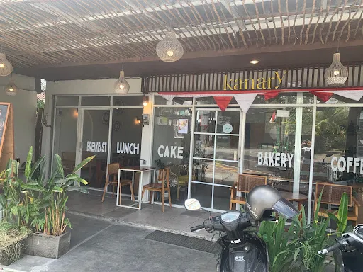 Baker's Corner Cafe Sidewalk Jimbaran 4