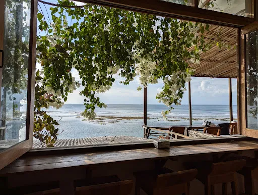 Warung Tuti Cafe 4