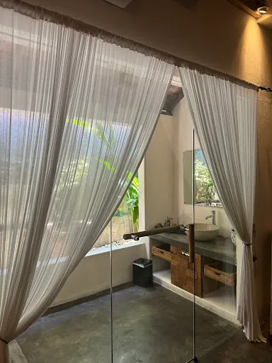 Esthetic Salon & Beauty Care Uluwatu 1