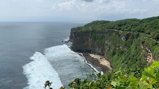 Sadia Bali Tour and Travel - Sewa Mobil di Bali 24 jam 2