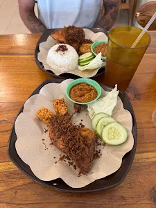 Ayam goreng lengkuas bu chandra 3