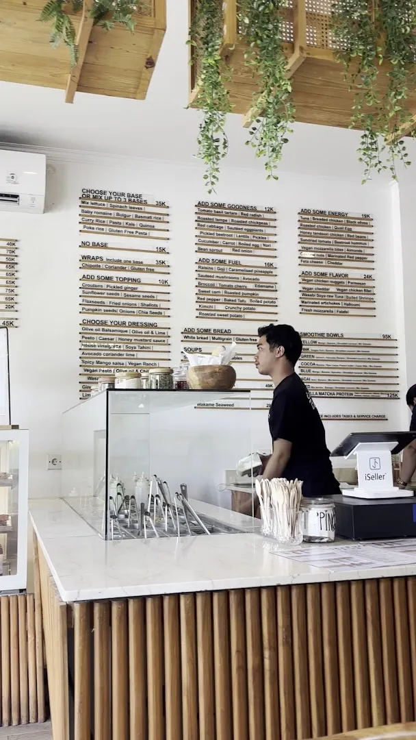 Salad Lab Padang-Padang 1