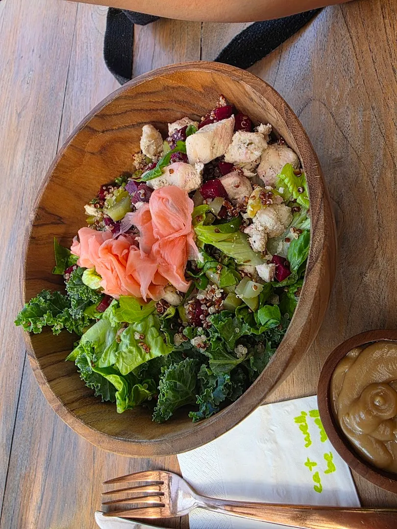 Salad Lab Padang-Padang 3