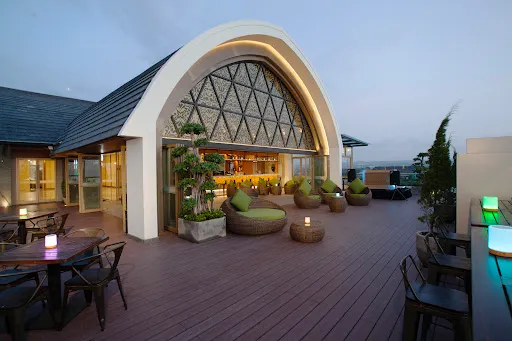 The Infinity Sunset Bar 1