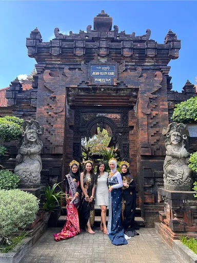 PT. CMB TOUR AND TRAVEL 4