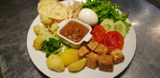 Naturela Cafe & Resto 2