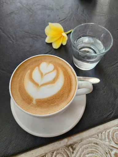 Sugar's Coffee & Eatery 3