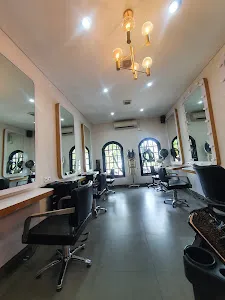 Parlour Me Beauty Salon Jimbaran 4
