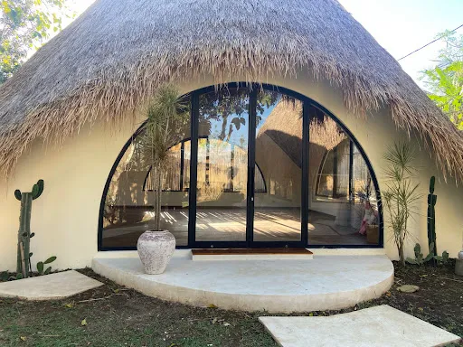 La Tribu Bali - Yoga Uluwatu Bali - The Art of Movement 1