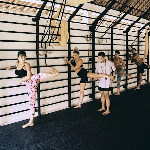 La Tribu Bali - Yoga Uluwatu Bali - The Art of Movement 3