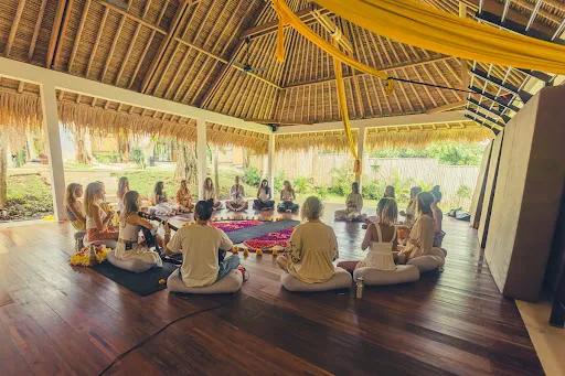 La Tribu Bali - Yoga Uluwatu Bali - The Art of Movement 4