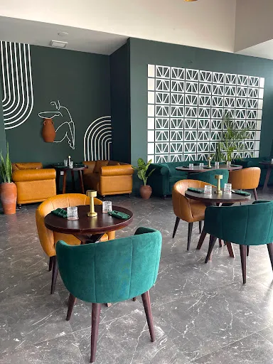 Tarragon Georgian Restaurant and Lounge Bar 2