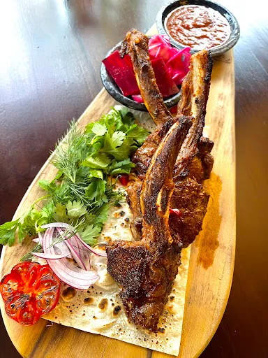 Tarragon Georgian Restaurant and Lounge Bar 3