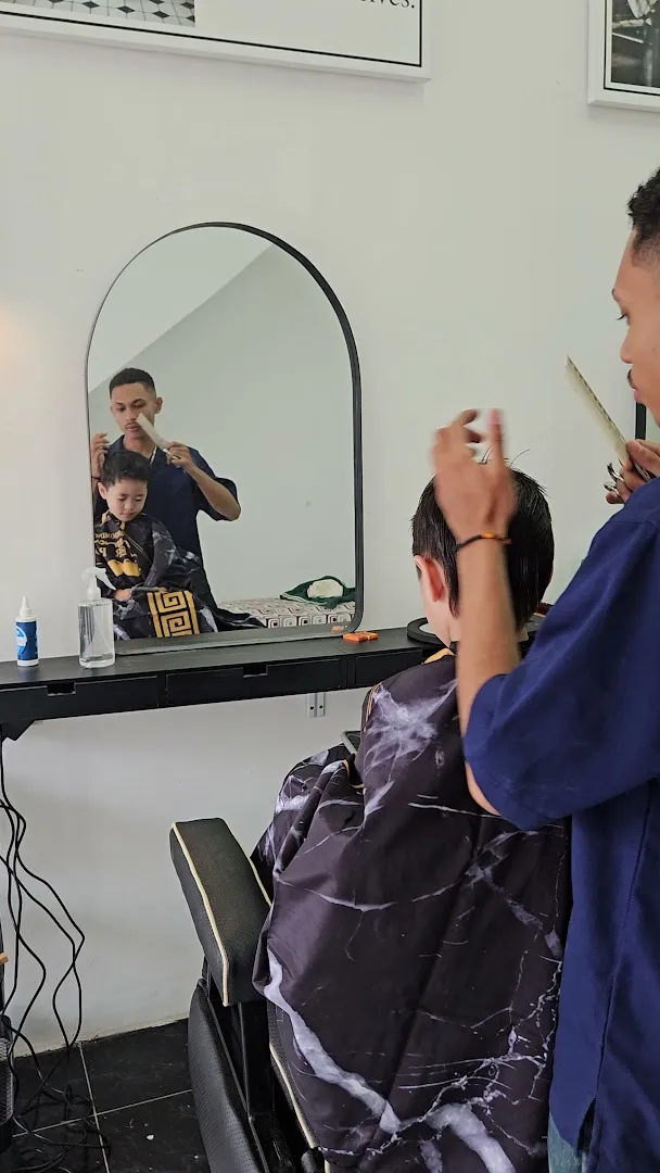 Barber Jones Ungasan 1