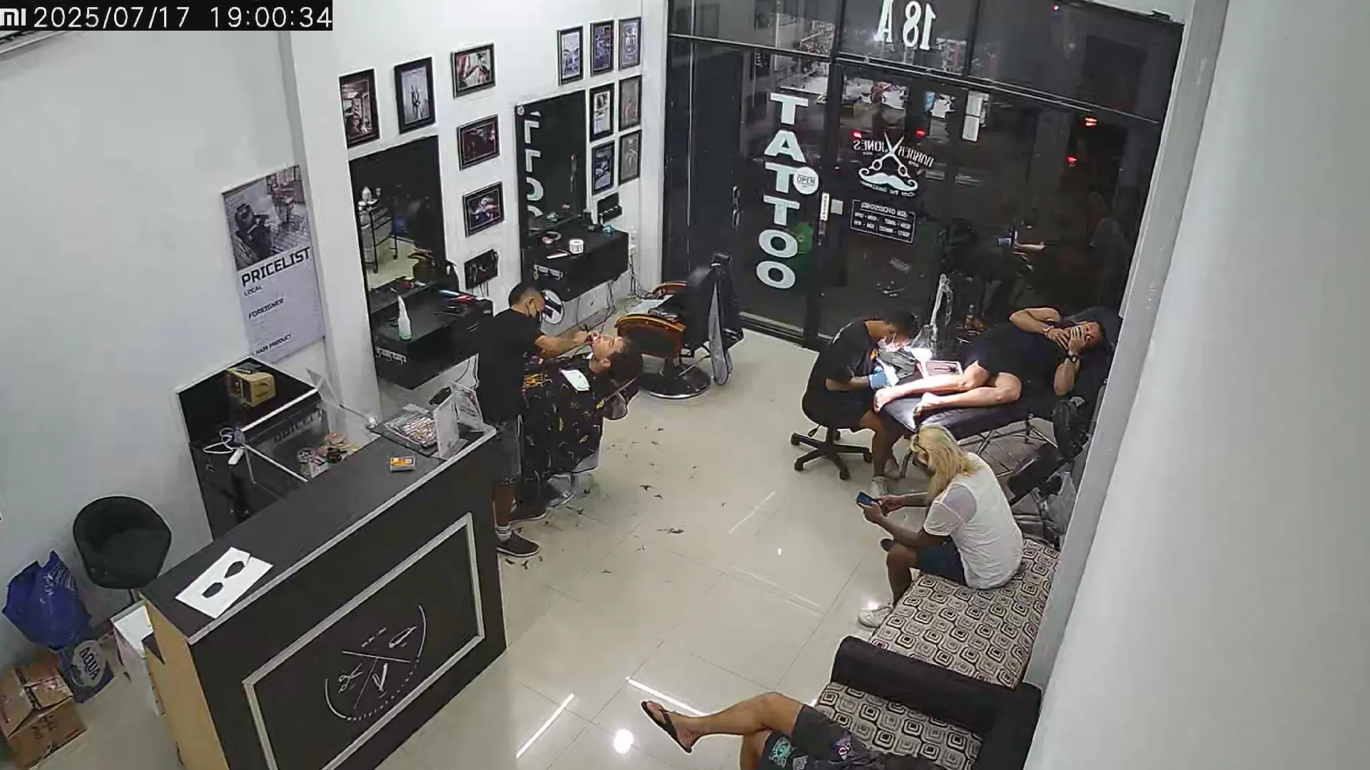 Barber Jones Ungasan 4
