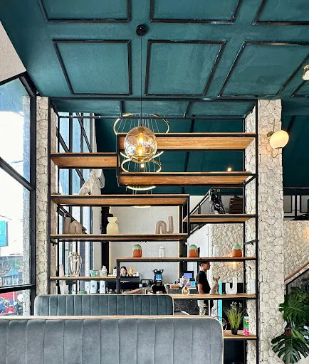 Wicis Coffee & Eatery 4