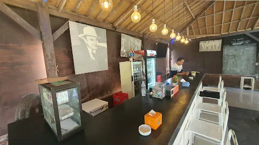 Al Capone Billiards 1