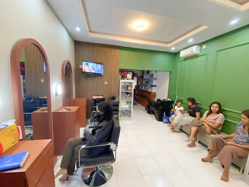 Wida's Beauty Salon & Massage 1