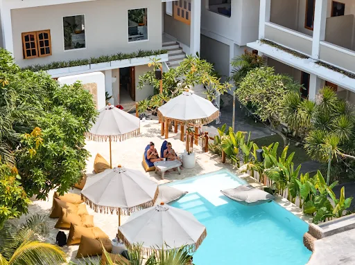 Mad Monkey Uluwatu 1