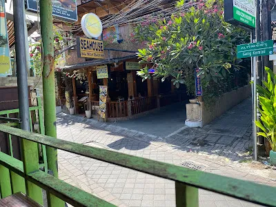 Wik's Warung 1