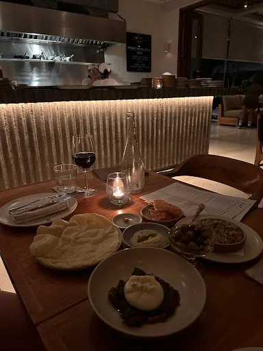 M. MASON. Bar | Grill Uluwatu 4