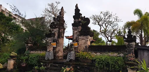 R Bar Renaissance Uluwatu 3