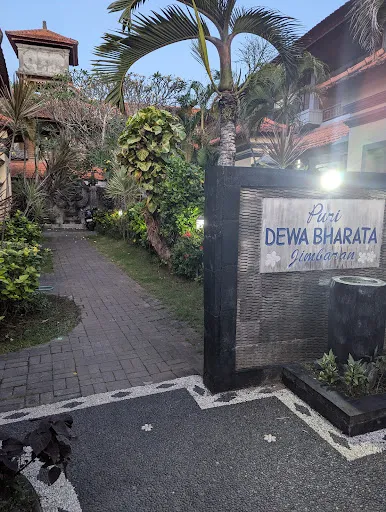 OYO Collection O 91125 Puri Dewa Bharata 2