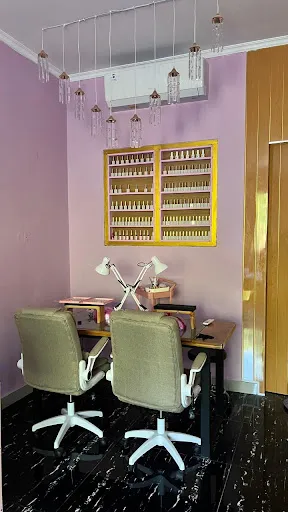 Gee Beauty Studio 2 3