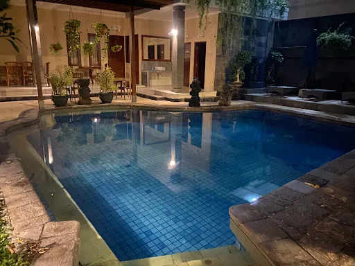 Hotel Flamboyan 2