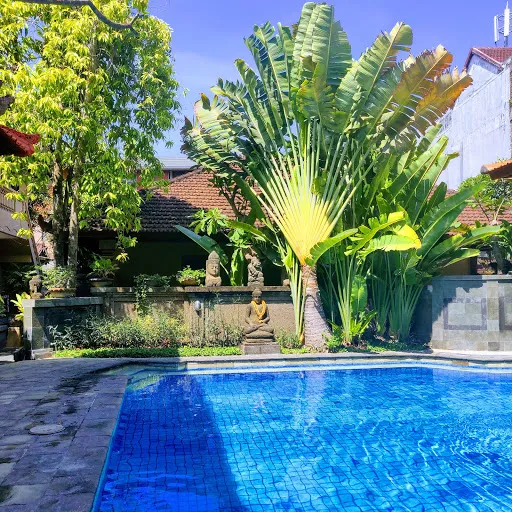 Hotel Flamboyan 4
