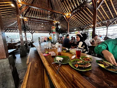 Warung Pink Tempong 2