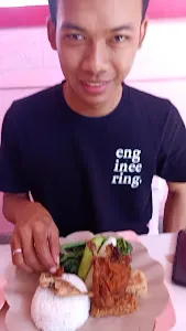 Warung Pink Tempong 3